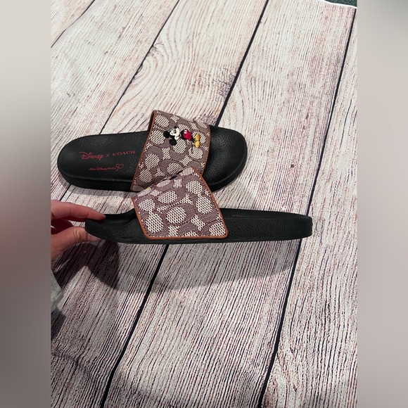 Disney x ©Disney Parks Sport Slide Sandals